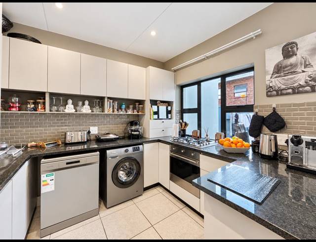 3 BEDROOM TOWNHOUSE FOR SALE IN FERNDALE